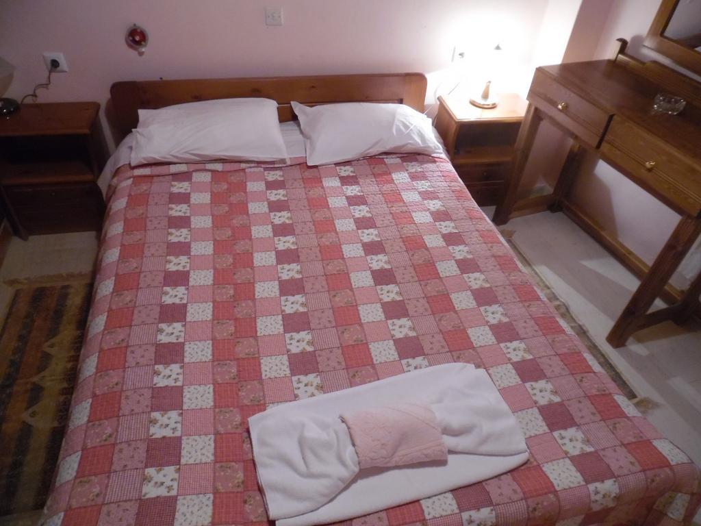 Elatos Rooms Mikrón Khoríon Quarto foto